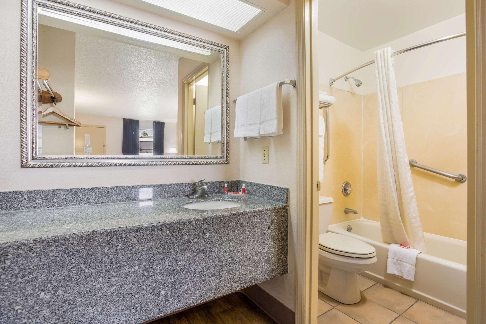 לבנון Econo Lodge מראה חיצוני תמונה
